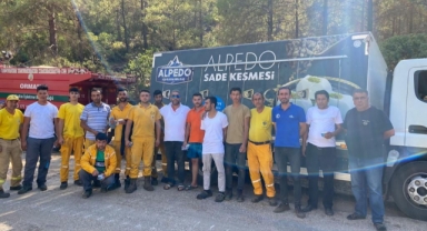 ALPEDO DONDURMA MARMARİS’TE YANGIN SÖNDÜREN KAHRAMANLARA MARAŞ DONDURMASI İKRAM ETTİ