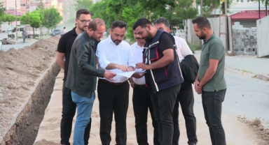 Başkan Gürbüz: Biz her köşeye hizmet götürme derdindeyken, siyaseti mezar soygunculuğuna dönüştürenler var