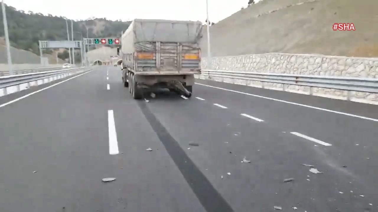 Kahramanmaraş’ta otomobil tıra arkadan çarptı: 1 ağır yaralı
