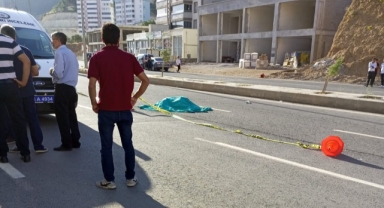 Kahramanmaraş’ta yolun karşısına geçmek isterken canından oldu
