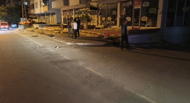 Kahramanmaraş’ta yolun karşısına geçmek isteyen kardeşlere otomobil çarptı