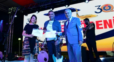 Üniversitemiz, 2021-2022 Mezunlarını Gurur ve Coşku ile Uğurladı
