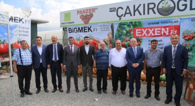 VALİ COŞKUN, SERA HASAT ŞENLİĞİ PROGRAMINA KATILDI