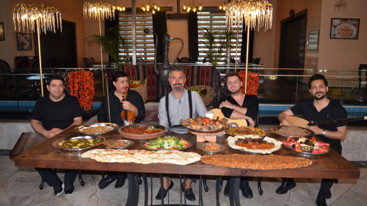 4 TONLUK ALPEDO MARAŞ DONDURMASI VİNÇLE KALDIRILIP ELEKTRİKLİ TESTEREYLE KESİLDİ!
