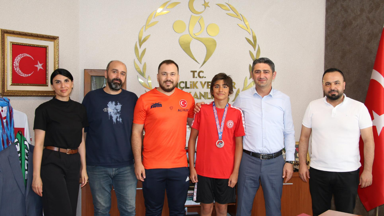 ALİ ERTEKİN TÜRKİYE ŞAMPİYONASINDAN MADALYA İLE DÖNDÜ