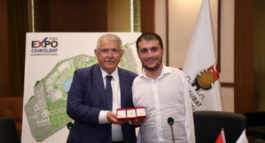 Başkan Mahçiçek, Dünya ve Avrupa Şampiyonu Beytullah Eroğlu ile bir araya geldi
