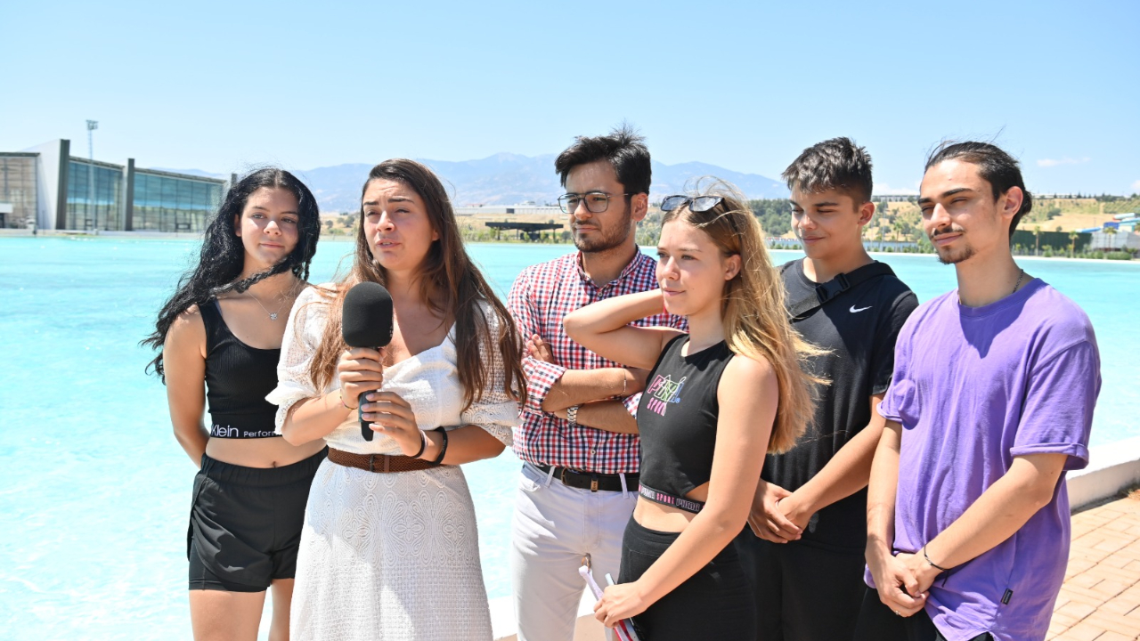 Başkan Mahçiçek, Romanya ve Makedonyalı öğrencilere EXPO 2023’ü anlattı