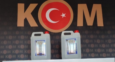 Elbistan’da otomobilde 20 Litre etil alkol ele geçirildi