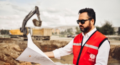 Gürbüz; ilçe merkezi ile ilgili uzun süredir beklenen imar düzenlemesinin gerçekleştiğini söyledi.