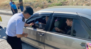 Kahramanmaraş Jandarma Komutanı sürücülerle bayramlaştı