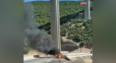 Kahramanmaraş’ta seyir halindeki otomobil alev topuna döndü