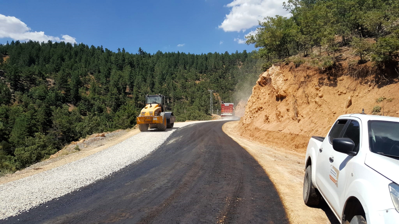 Kazandere – Kaleboynu Grup Yolu Büyükşehir’le Yenilendi