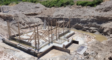 PAZARCIK İLÇESİ AKSU KESON KUYULARI İYİLEŞTİRME VE TERFİ MERKEZİ YAPIMI ÇALIŞMALARI DEVAM EDİYOR