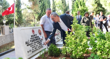 Şehitler Kabirleri Başında Dualarla Anıldı