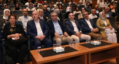 Yeni Dünya Düzeninde Türkiye İçin Riskler ve Fırsatlar Konuşuldu