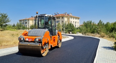 Afşin’de asfalt çalışmaları hız kesmeden devam ediyor