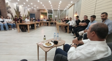 Başkan Balcıoğlu, kütüphanede öğrencilere tecrübelerini anlattı