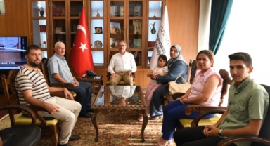 Başkan Güngör, Şehit Barış Göl’ün Ailesini Makamında Ağırladı