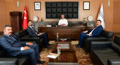 Başkan Güngör, Ülkü Ocakları İl Başkanı Dursun Nar ve Yönetimini Ağırladı