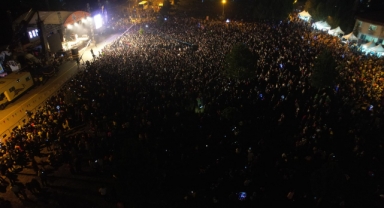 Elbistan Festivali, katılımcı sayısı ve coşkusuyla olduğu kadar sosyal medyada da hem ulusal hem de uluslar arası çapta geniş yankı buldu.