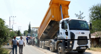 Erenler Grup Yolu’nda Asfalt Çalışmaları Sürüyor