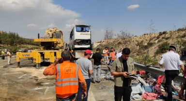Gaziantep’te feci kazada: 16 kişi öldü 8’i ağır 22 kişi yaralandı