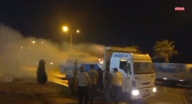 Kahramanmaraş’ta pamuk yüklü kamyon alev aldı