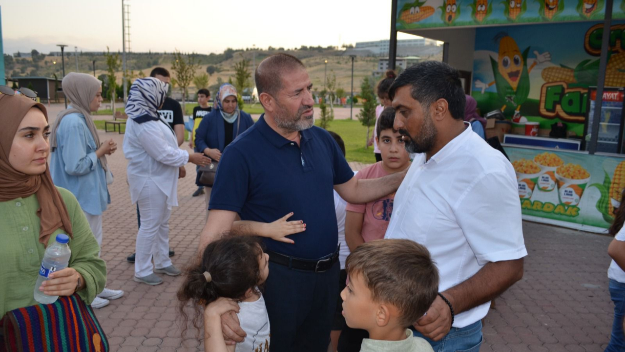 KERVANCIOĞLU ŞEHİT ÇOCUKLARIYLA LUNAPARKTA BULUŞTU!