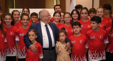 Masa Tenisi Yıldız-Genç Milli Takımı’ndan Başkan Mahçiçek’e teşekkür ziyareti