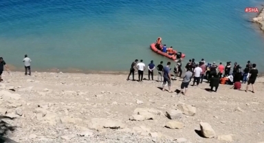 Suya düşen ablaları kurtarmak isteyen 2 kardeş hayatını kaybetti