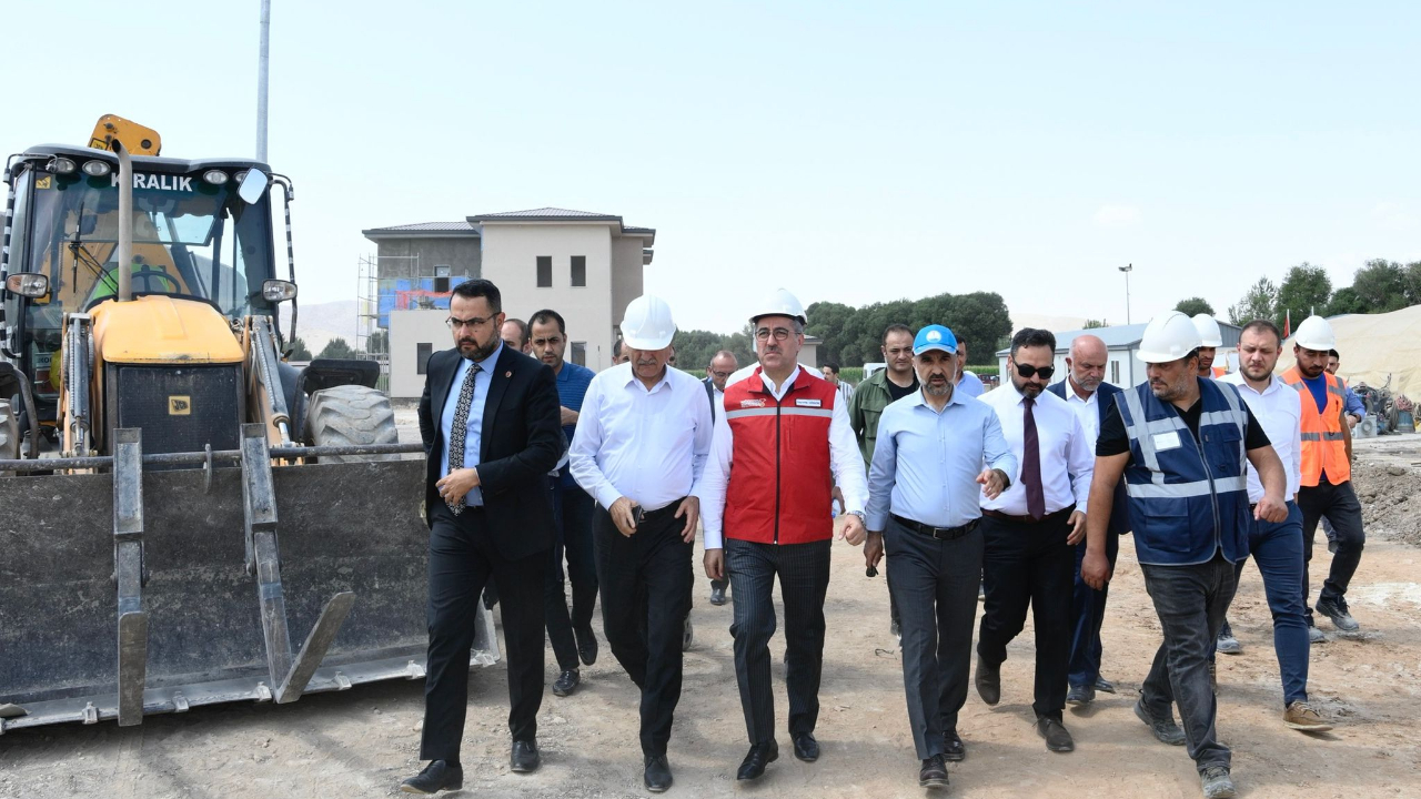 Başkan Güngör: Şehrimize Aşkla Hizmet Üretiyoruz…