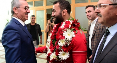 Başkan Hayrettin Güngör: “Madalyalı Şehrimize 23 Yıl Aradan Sonra Dünya Şampiyonluğu Geldi”