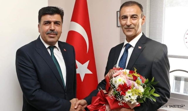 Dulkadiroğlu İlçe Milli Eğitim Müdürlüğünde Bayrak Değişimi