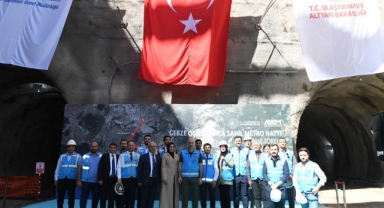 DÜNYAYI DA TÜRKİYE’YE BAĞLADIK