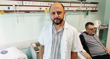 İNGİLTERE'DE YAŞAYAN HASTA “TÜRK DOKTORLARA GÜVENİYORUM” DİYEREK KSÜ TIP FAKÜLTESİ HASTANESİNDE AMELİYAT OLDU