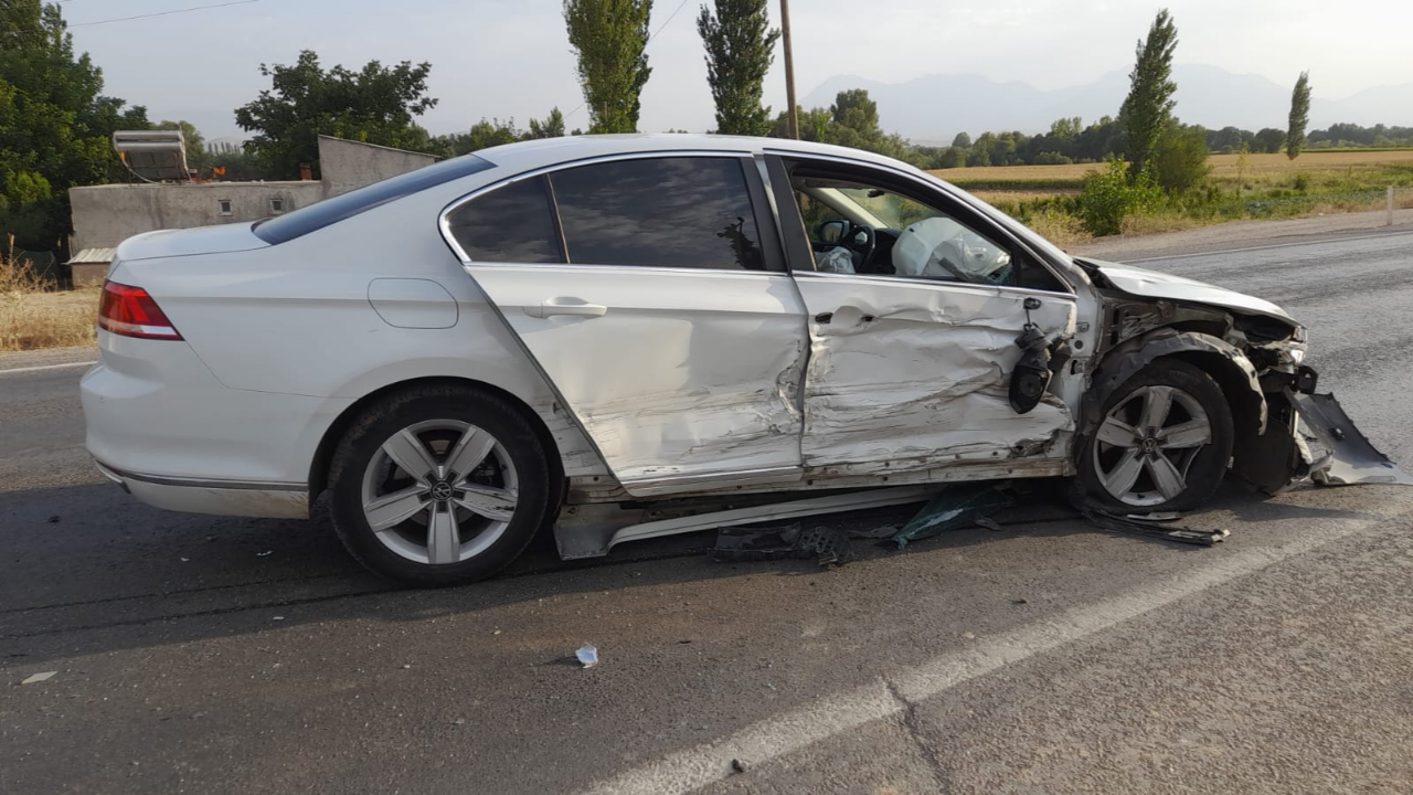 Kahramanmaraş’ta iki otomobil çarpıştı: 1 yaralı