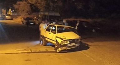 Kahramanmaraş’ta iki otomobil çarpıştı: 4 yaralı
