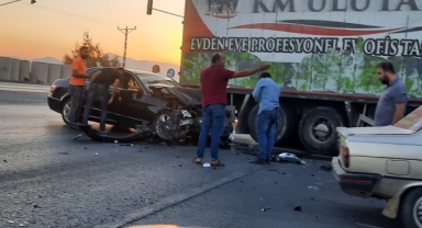 Kahramanmaraş’ta otomobil kamyona arkadan çarptı: 1 yaralı