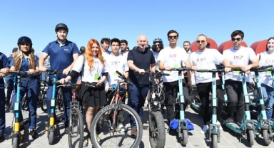 ULAŞIM ALANINDA TEMİZ ENERJİYE GEÇİLMESİ İÇİN YERLİ VE MİLLİ TEKNOLOJİLERİN GELİŞMESİNİ TEŞVİK EDİYORUZ