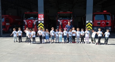 Üniformalarını Giyen Minik İtfaiyeciler Görev Başına Geçti