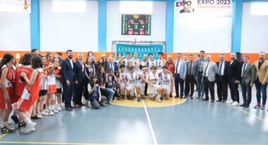 1 / 1 2. Onikişubat Basketbol Cumhuriyet Turnuvası tamamlandı