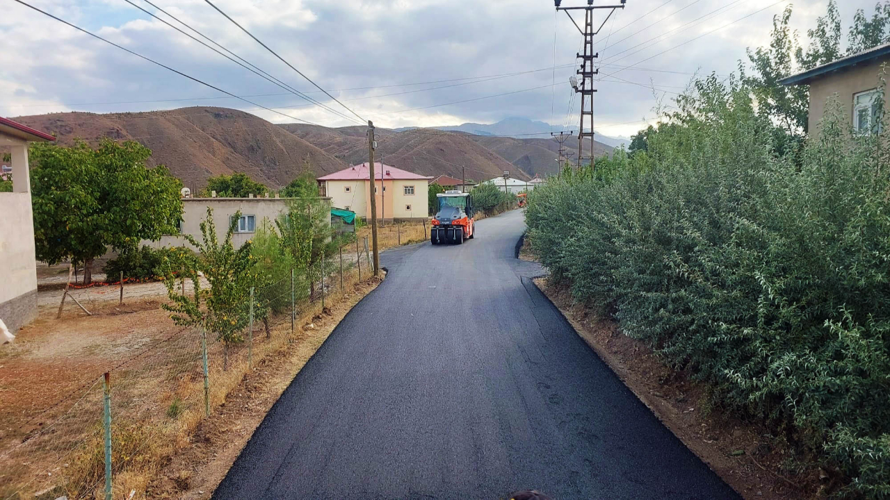 17 Mahalleyi Bağlayan 3 Arterde Konforlu Ulaşım…