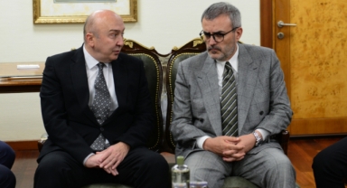 Ak Parti Grup Başkanvekili Mahir Ünal’dan, Rektör Yasım’a “Hayırlı Olsun” Ziyareti