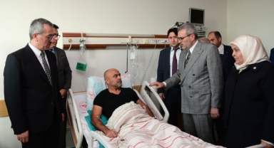 Başkan Güngör, Yaralı Polis Memurunu Hastanede Ziyaret Etti