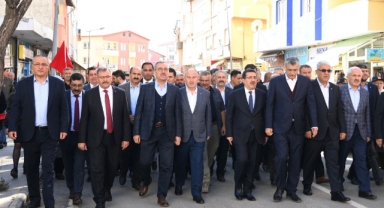 Başkan Hayrettin Güngör; “Şehrimize ve Hemşehrilerimize Hizmet İçin Çalışıyoruz”