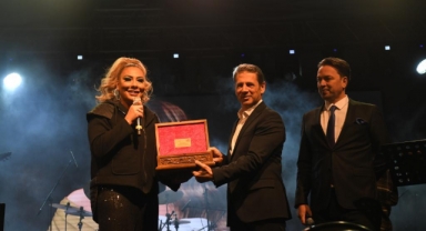 EXPO 2023 Gençlik Festivali, Işın Karaca ve Elif Buse Doğan konserleriyle başladı