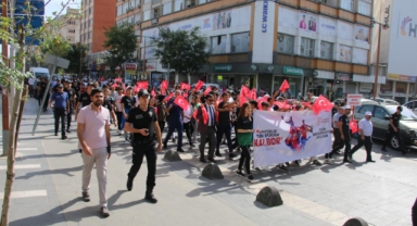 Kahramanmaraş’ta kortej yürüyüşü
