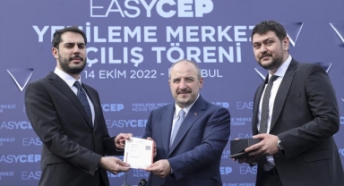 Kahramanmaraşlı İş İnsanı İsmail Dinçer’in kurucularından olduğu EasyCep Yenileme Merkezi, Bakan Varank’ın katıldığı törenle hizmete girdi.