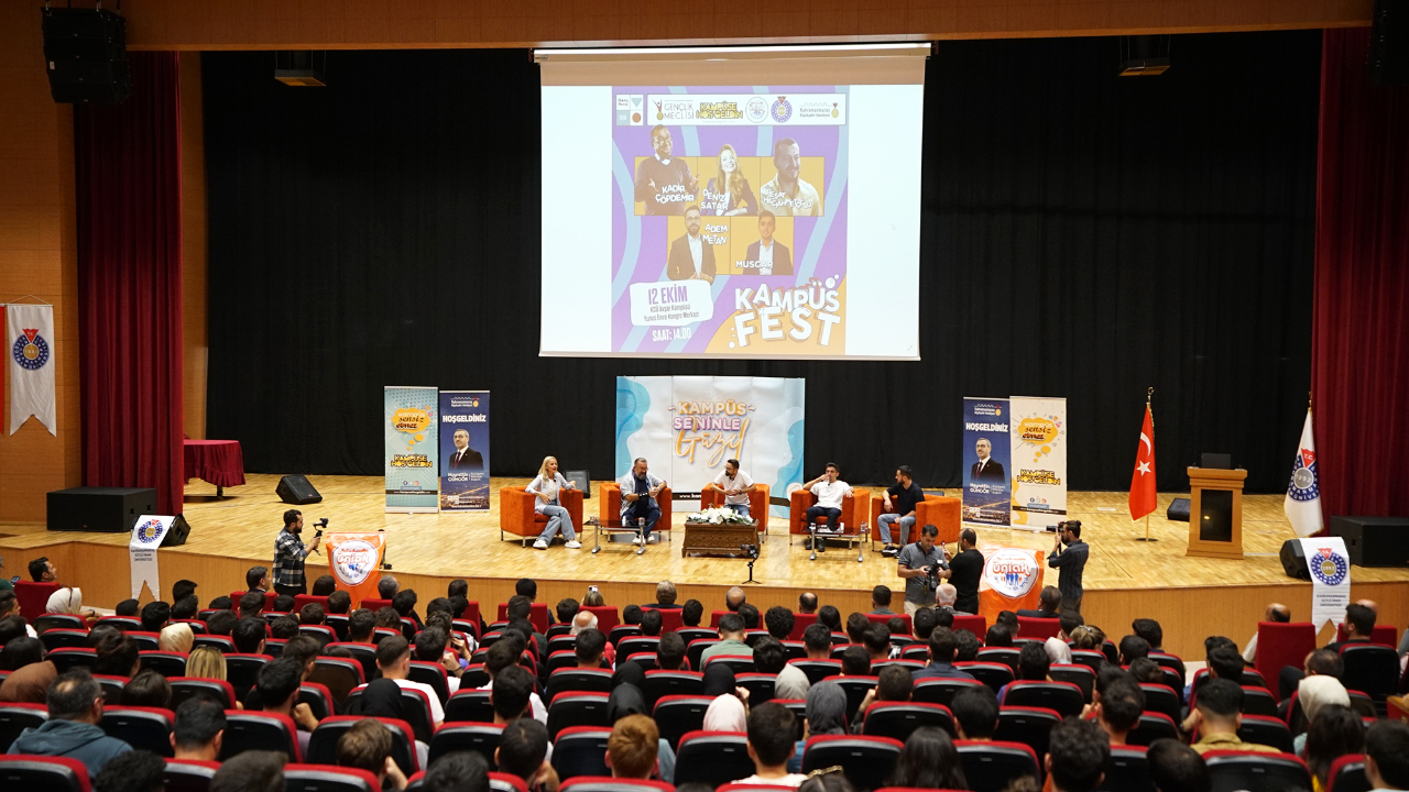 Kampüs Fest’in İlk Gününde Ünlüler Geçidi