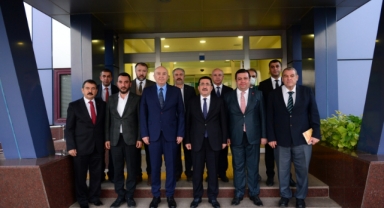 Tarım ve Orman Bakan Yardımcısı Dr. Nihat Pakdil, Rektör Yasım’ı Ziyaret Etti